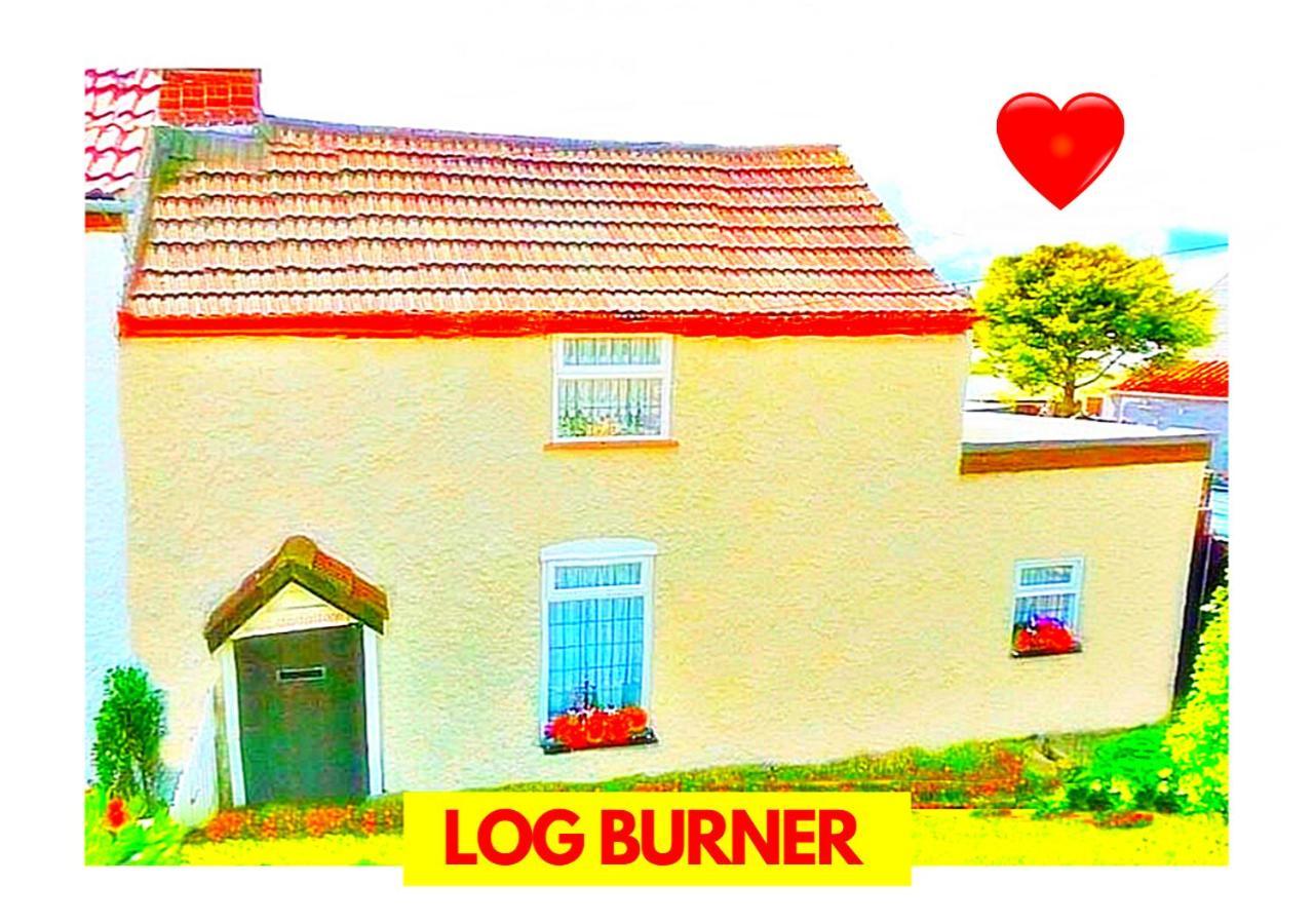 Romantic Lakeside Cottage By The Beach! With Super Cosy Log Burner! The Perfect Escape To Your Home From Home By The Sea! So Relaxing - You Won'T Want To Leave! Pet Friendly! Mablethorpe Ngoại thất bức ảnh