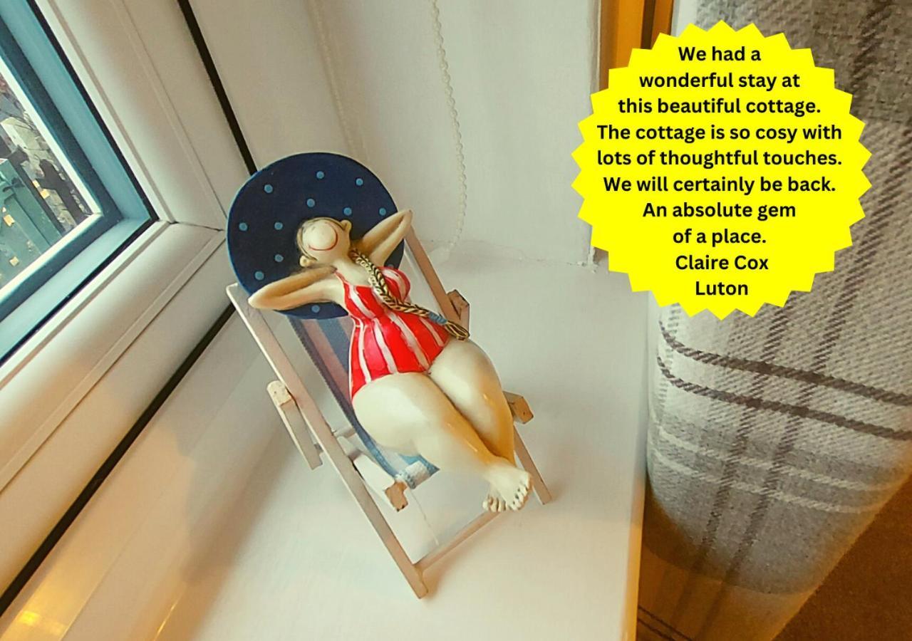 Romantic Lakeside Cottage By The Beach! With Super Cosy Log Burner! The Perfect Escape To Your Home From Home By The Sea! So Relaxing - You Won'T Want To Leave! Pet Friendly! Mablethorpe Ngoại thất bức ảnh